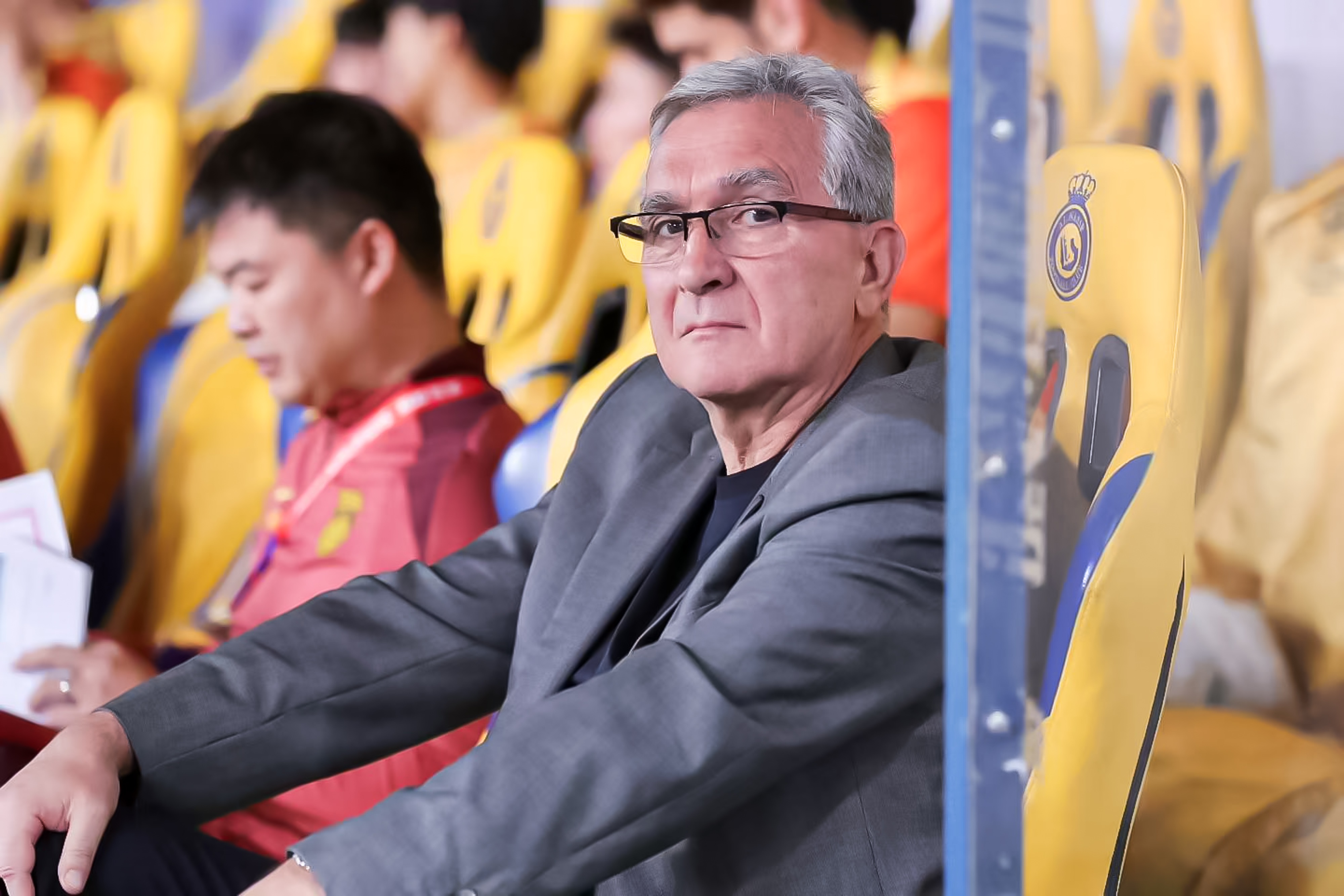 媒体人:长期集训伊万练了什么?进攻战术只有高准翼大脚找张玉宁